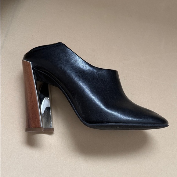 Stella McCartney Black Heels with Silver Accents - Picture 5 of 7